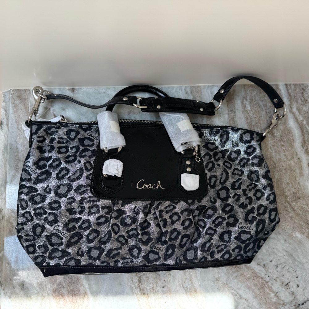 NWT! Coach Black and Gray Leopard Print Women's Bag, smoke free home!
